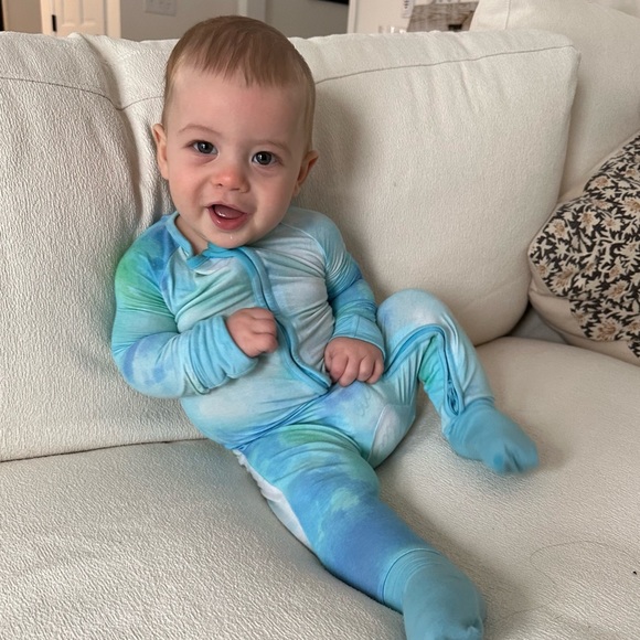 Meet your Posher, Becca - Picture 2 of 2